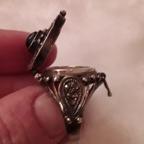 1940's Onyx Art Deco Bracelet and Lockett Ring Set - Picture 6 of 12